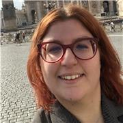 Studentessa universitaria in lingue straniere si offre per lezioni di italiano per ragazzi di elementari e medie